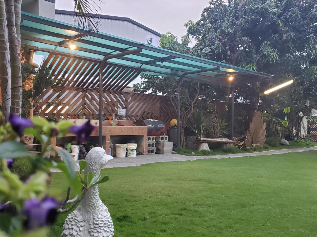 Stone Home Bed And Breakfast T'ai-tung Exterior foto