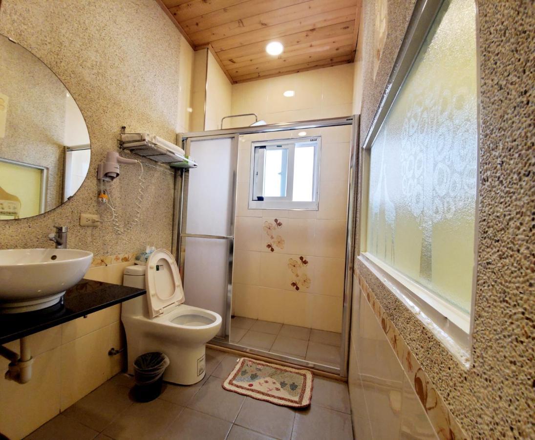 Stone Home Bed And Breakfast T'ai-tung Exterior foto